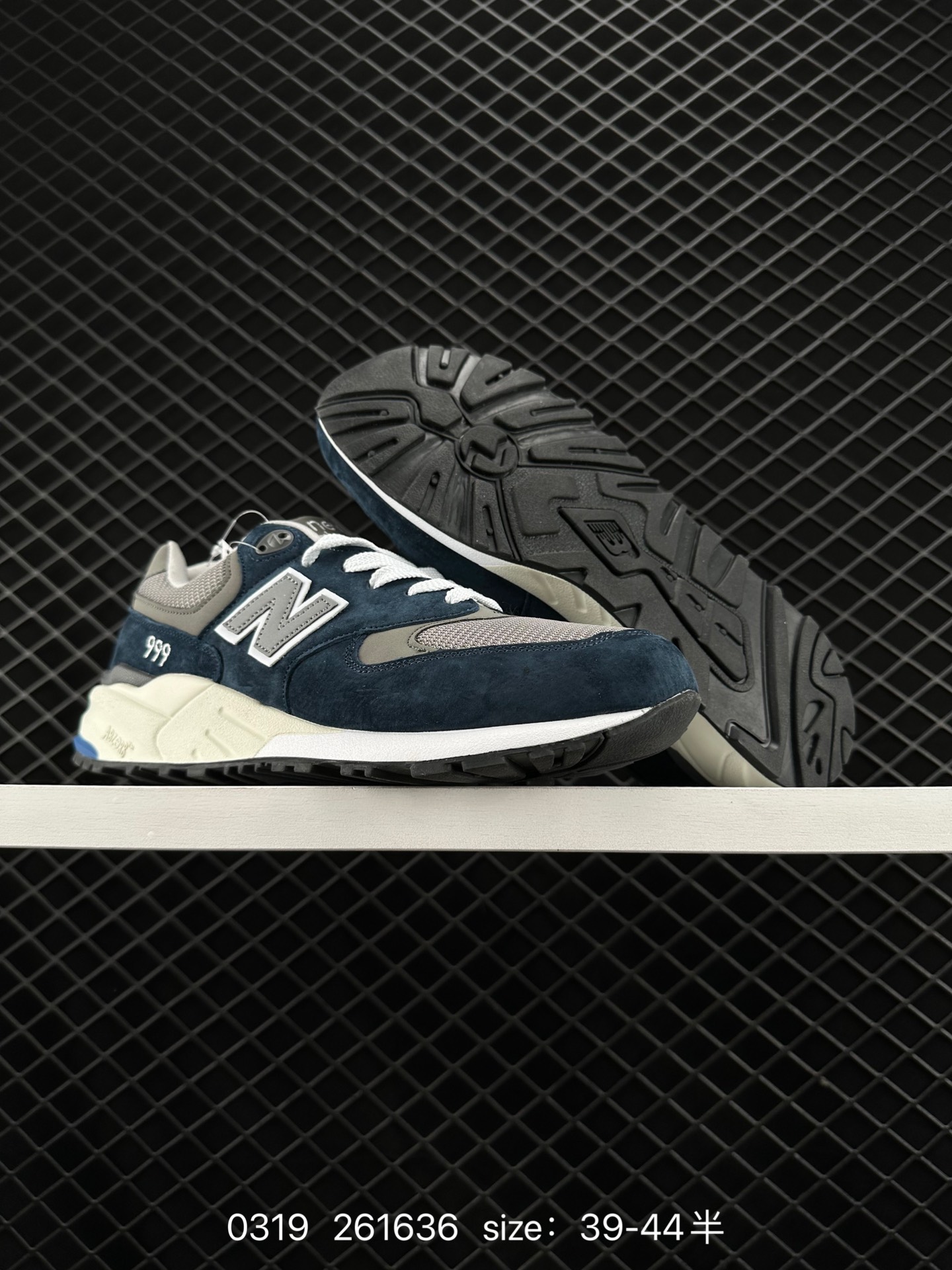 New Balance ML999